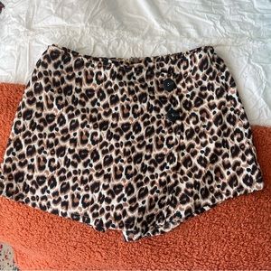 Kittenish Leopard print skort
